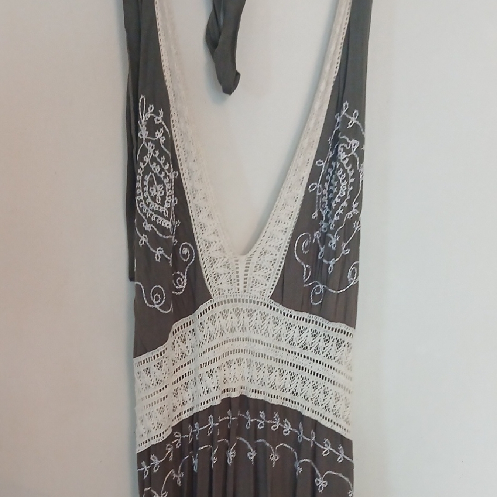 Gray and White Embroidered Dress Size Medium